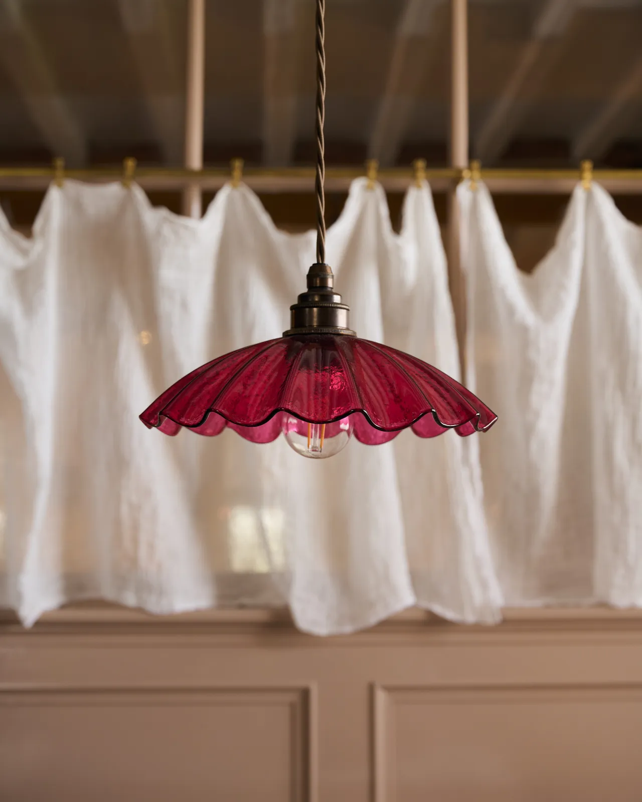 The Frilly Cranberry Light | deVOL Kitchens